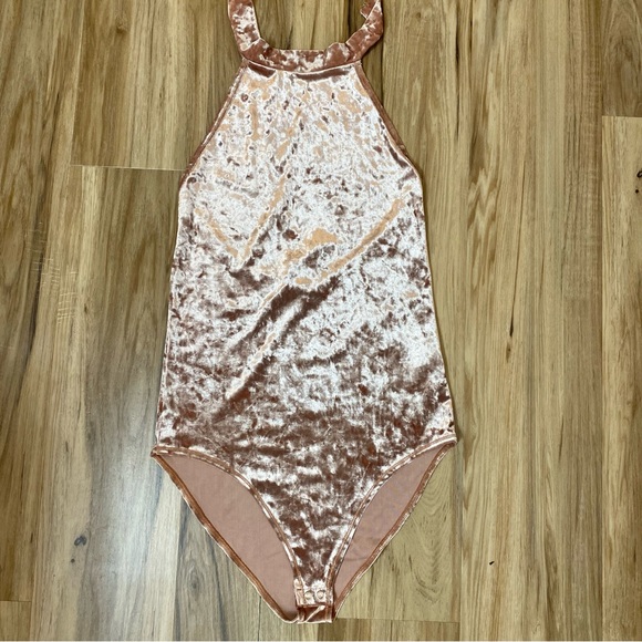 NWT velvet bodysuit F21 medium new - Picture 1 of 5